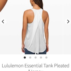 Lululemon Essential Tank pleated white 6/8?